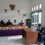 Warga Desa Gembongan Kecamatan Banyusari Menuntut Uang Di Kembalikan Secepat nya.&nbsp;