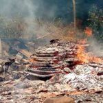 DI DUGA AKIBAT KONSLETING LISTRIK, DUA RUMAH WARGA KAMPUNG SANTIONG DI LALAP SI JAGO MERAH