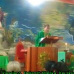 Romo Leonard Menerima Bupati Malaka  Merayakan Misa Bersama Umat  Kleseleon. 