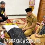 Kepala BKPSDM Aang Rahmatullah Takziah Kerumah Duka Almarhum H. Suroto
