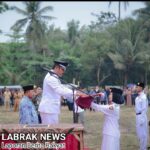 Kades Sumurgede Menjadi Pembina Upacara Bendera, Di Peringatan HUT RI Ke – 78