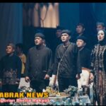 Bupati-Wakil Bupati Karawang Tampil Elegan dan Gagah Dalam Helaran Budaya 2023