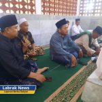 Tasyakur Hari Jadi Kabupaten Karawang di Bulan Hijriyah 10 Rabiul Awal / 10 Mulud di Komplek Makam Para Bupati Karawang